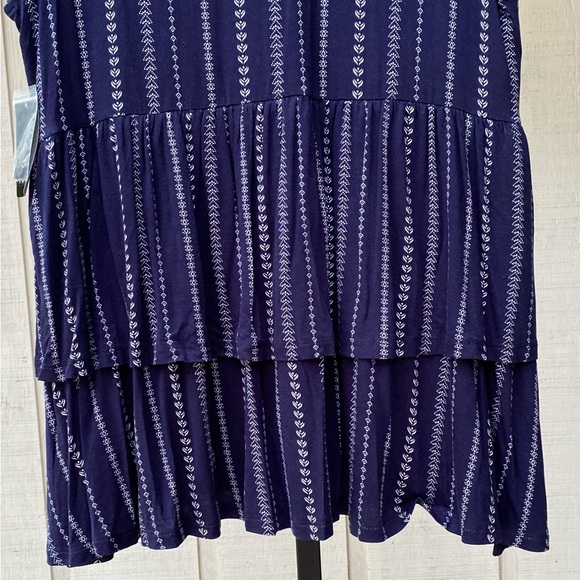 Size 1X Torrid Women’s Top Navy Blue Super Soft Knits - Picture 11 of 12